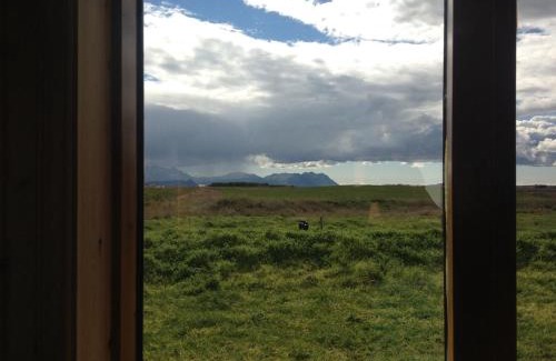 Borgarnes Apartment | Family-Friendly Cabin 2 at Lundar Farm with High Ratings