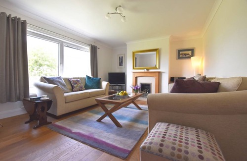 St Davids Cottage | Cozy Cottage with Ocean View – Perfect for Families