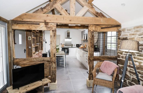 Bodenham Cottage | Pet-Friendly 2-Bedroom Cottage for Up to 4 Guests