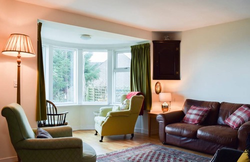 Gartmore Cottage | Lake View Cottage for 4 - Child Friendly & Top Rated