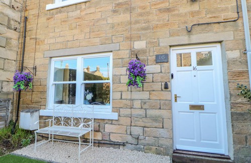 Wolsingham Cottage | Cozy 2-Bedroom Cottage with Ocean View for Up to 4 Guests