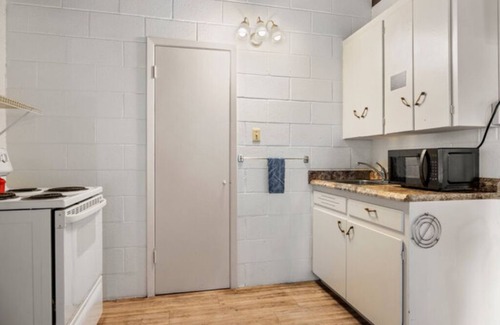 Burnet Cabin | Cozy Cabin 2: Enjoy Pool Access and Lake Views Today