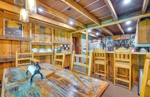 Tallassee Cottage | Pet-Friendly Cabin Near Great Smoky Mountains National Park