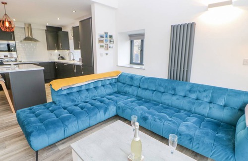 Hetton-le-Hole Cottage | Spacious 3-Bedroom Cottage with Pet-Friendly Amenities