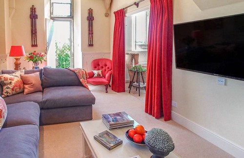 Ventnor Cottage | Oceanfront Cottage with 3 Bedrooms for Memorable Getaways