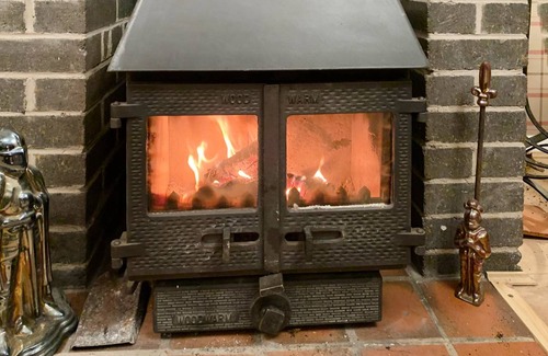 Comrie Cottage | Cozy Cottage with Kitchen, Pet-Friendly for 6 Guests