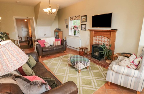 Potter Brompton Cottage | Spacious 3-Bedroom Cottage for Family Getaways