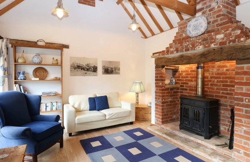 West End Cottage | Spacious 3-Bedroom Cottage for Families and Pets