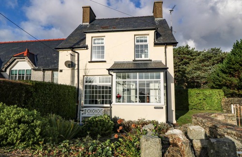 Morfa Bychan Cottage | Spacious 130 m² Cottage with Pet-Friendly Amenities