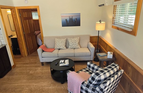 Lake Ann Cabin | Relax in Cabin #3 at Sleeping Bear Resort with Ocean View