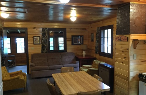 Deer River Cabin | Idyllic Cabin #4 (Bear) Near Woods with Scenic Views