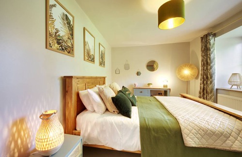 Winkleigh Cottage | Spacious 4-Bedroom Cottage for Family Getaways
