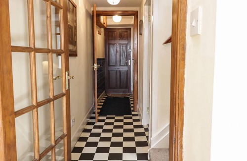 Coldstream Cottage | Spacious 4-Bedroom Cottage for Families and Groups