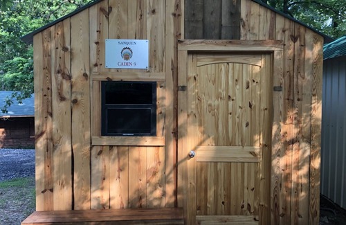 Hatfield RV Rental | Cozy Cabin 4 - Mountain Retreat with Lake Views & Breakfast
