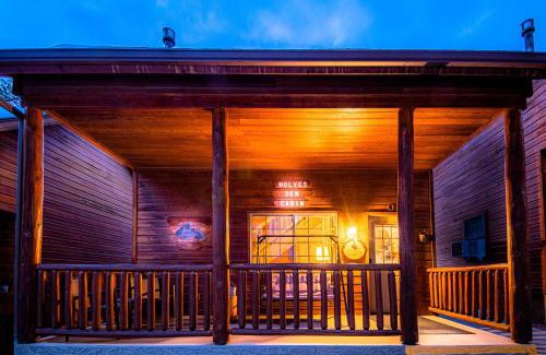 Christopher Creek Resort | Pet-Friendly Cabin #4: Game Room & Playground for Families