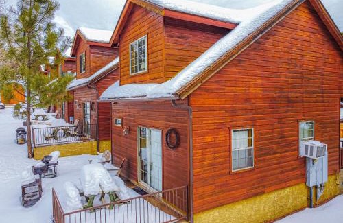 Christopher Creek Resort | Pet-Friendly Cabin #4: Game Room & Playground for Families