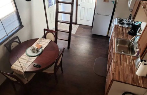 Fredonia Cabin | Cozy Cabin #5 at the LV Bar Ranch - Pet Friendly Retreat