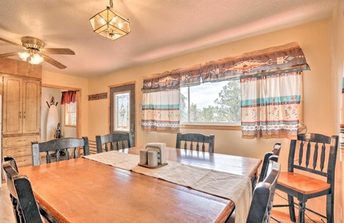Boulder House | Cozy Cabin Near Burr Trail - Perfect for Family Getaways