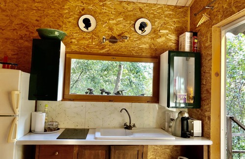 Cervione Cabin | Relaxing Cabin Among the Trees with Oceanfront Views