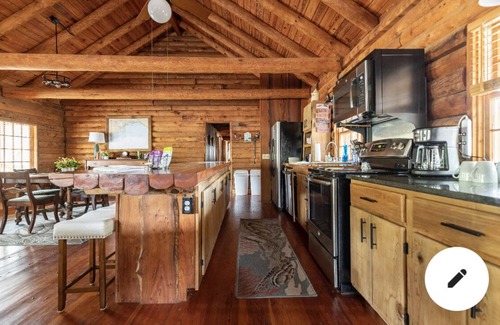 Panacea Cabin | Idyllic Log Cabin by the Bay with Oceanfront Views