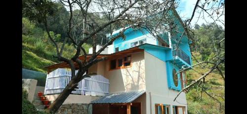 Kaul House | Cabin by The Woods - Mukteshwar - Nature - Romantic - Secluded