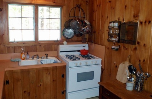 Tamworth Cabin | Serene Cabin by the Woods Near Whiteface Hollow Venue