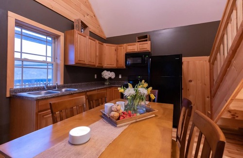 Oneida Cabin | Nature Retreat: Cozy Cabin with Trails, Fishing & Creek Access