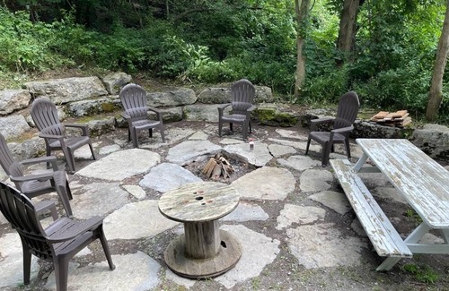 Oneida Cabin | Nature Retreat: Cozy Cabin with Trails, Fishing & Creek Access