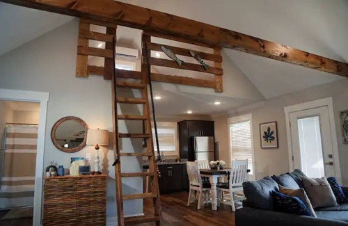 Muscle Shoals Cabin | Tranquil Cabin D by the Pond with Pool & King Bed
