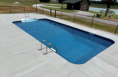 Muscle Shoals Cabin | Tranquil Cabin D by the Pond with Pool & King Bed