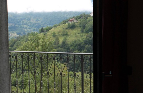Laino Cabin | Cabin 'Del Bosco' with Mountain View, Private Terrace and Wi-Fi