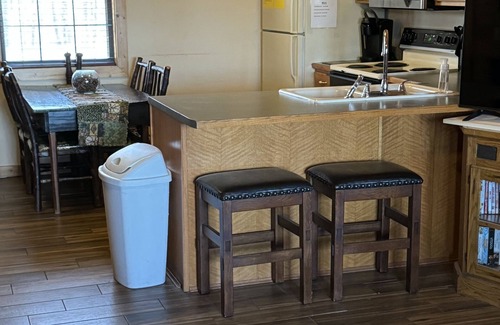 Notch Estates Cabin | Romantic Cabin Dreams with Jetted Tub & Screened Porch