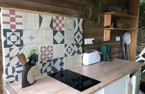 Fanlac Cabin | Cozy Cabin Retreat with Spa, Breakfast, and Kitchen Access