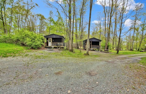Wellsboro Apartment | Cabin full bath Summa