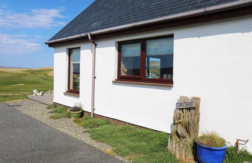Glen Kyles Cottage | Spacious 3-Bedroom Cottage for Families & Pets Welcome