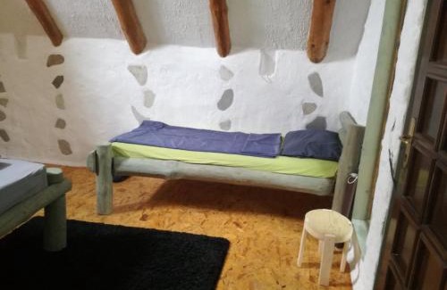 Novi Grad Sarajevo House | Pet-Friendly Cabin Hill Station Queen for Memorable Stays