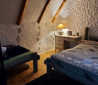 Novi Grad Sarajevo House | Pet-Friendly Cabin Hill Station Queen for Memorable Stays