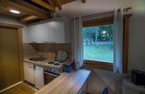 Mostar House | Cozy Cabin House Hidden Nest: Pet-Friendly Retreat Awaits