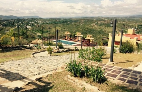 Yocsina Cabin | Cabin in Carlos Paz with swimming pool