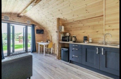 Holsworthy Cabin | Cozy Cabin in Devon with Private Pool and Pet Friendly Options
