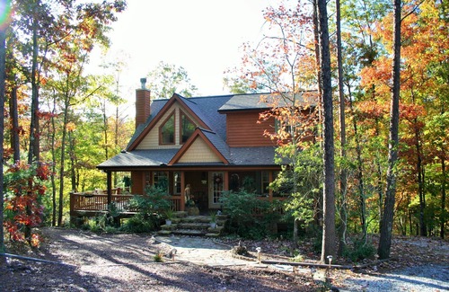 Helen Cabin | Idyllic Cabin in Helen, GA Near Innsbruck Golf Community