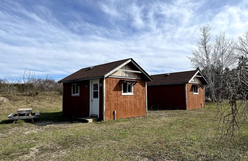 Tobermory Cabin | Family-Friendly Retreat at Cabin 14, Little Cove Park