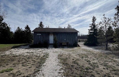 Tobermory Cabin | Family-Friendly Retreat at Cabin 14, Little Cove Park