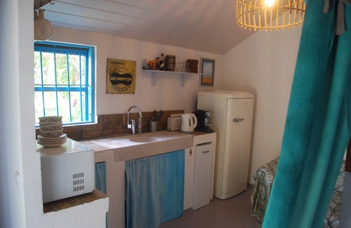 Salon-de-Provence Cabin | Tranquil Cabin with Pool, Ocean View & Family-Friendly Fun