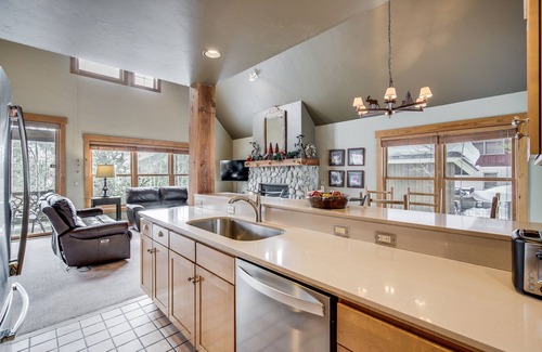 Keystone Apartment | Delightful Cabin in the Pines - Rated 10/10 with Hot Tub