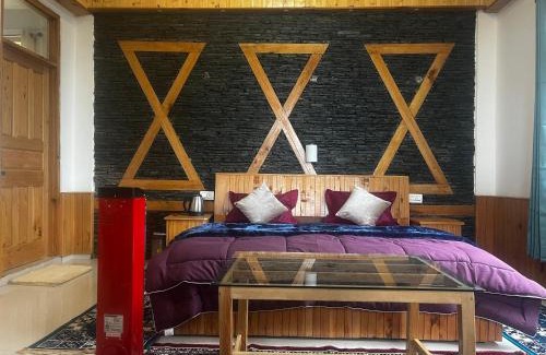 Banjar Apartment | Cabin in the woods