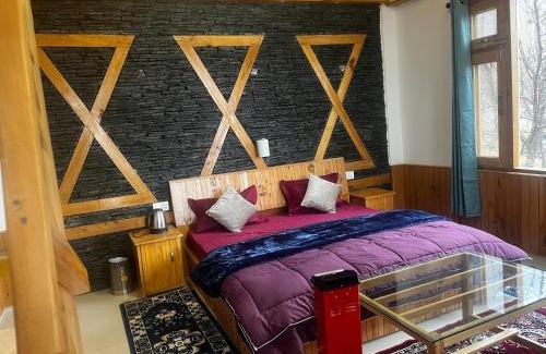 Banjar Apartment | Cabin in the woods