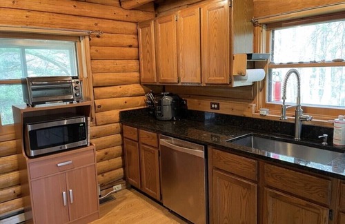 Ravenna Cabin | Escape to a Cabin in the Woods with Ocean & Lake Views