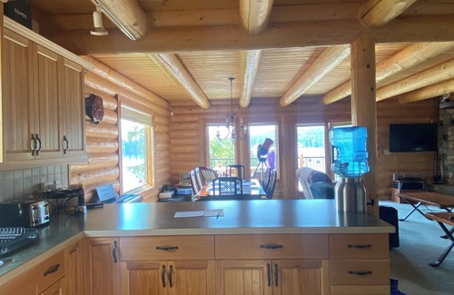 Deka Lake Cabin | Exclusive Lakefront Cabin on Deka Lake - Rated 10/10