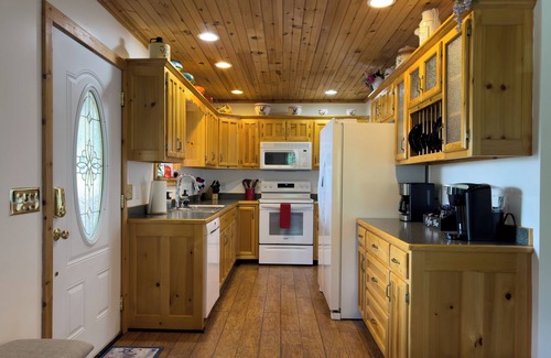 Albany Cabin | Cabin Near Dale Hollow